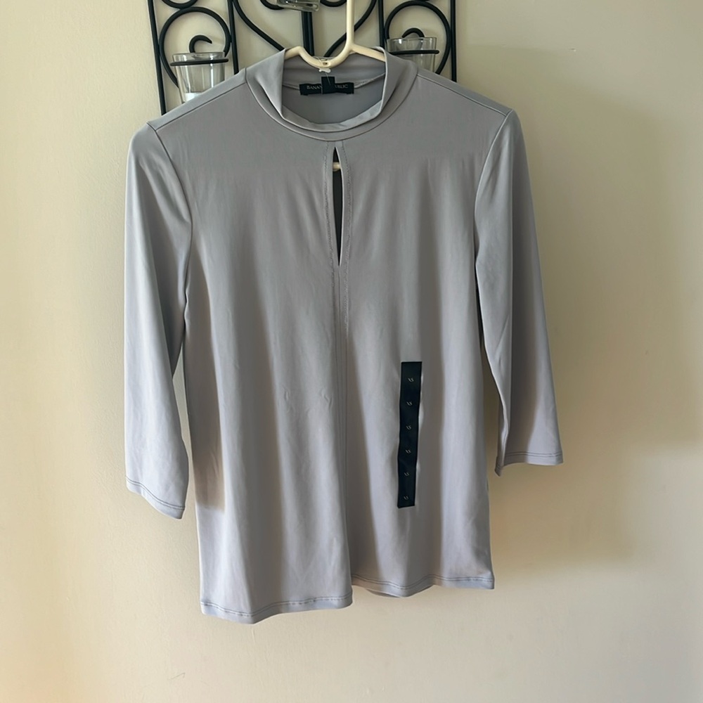 Banana Republic size extra small, gray quarter sleeve shirt